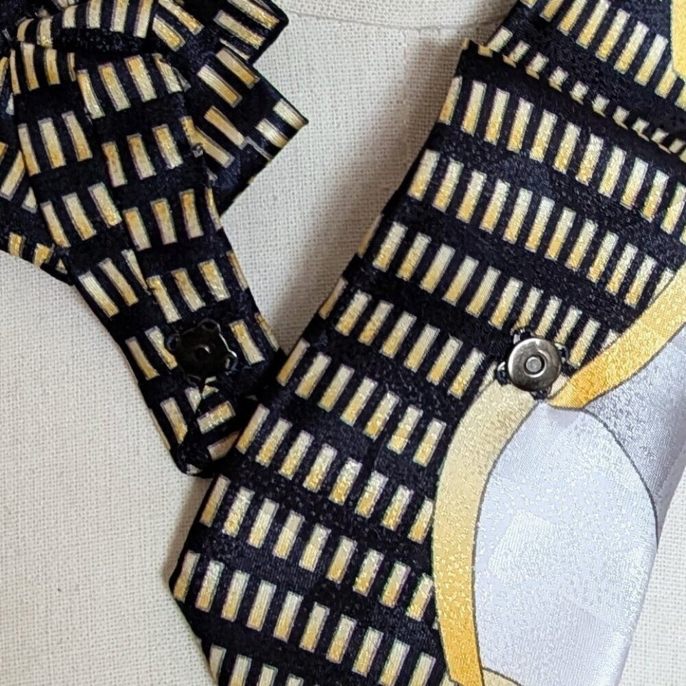 NWT Ogsplosh Women's Ascot Scarf Abstract Print Size Short - Picture 5 of 7